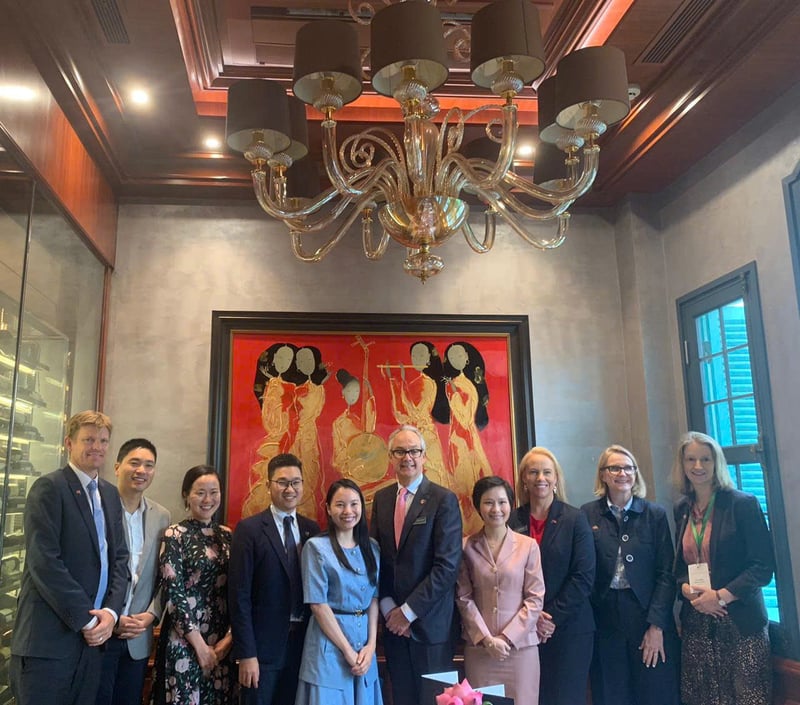 Trao đổi cùng ông Nicholas Moore AO, cựu Tổng Giám đốc Tập đoàn Macquarie và hiện là Đặc phái viên Kinh tế của Chính phủ Úc tại Đông Nam Á.