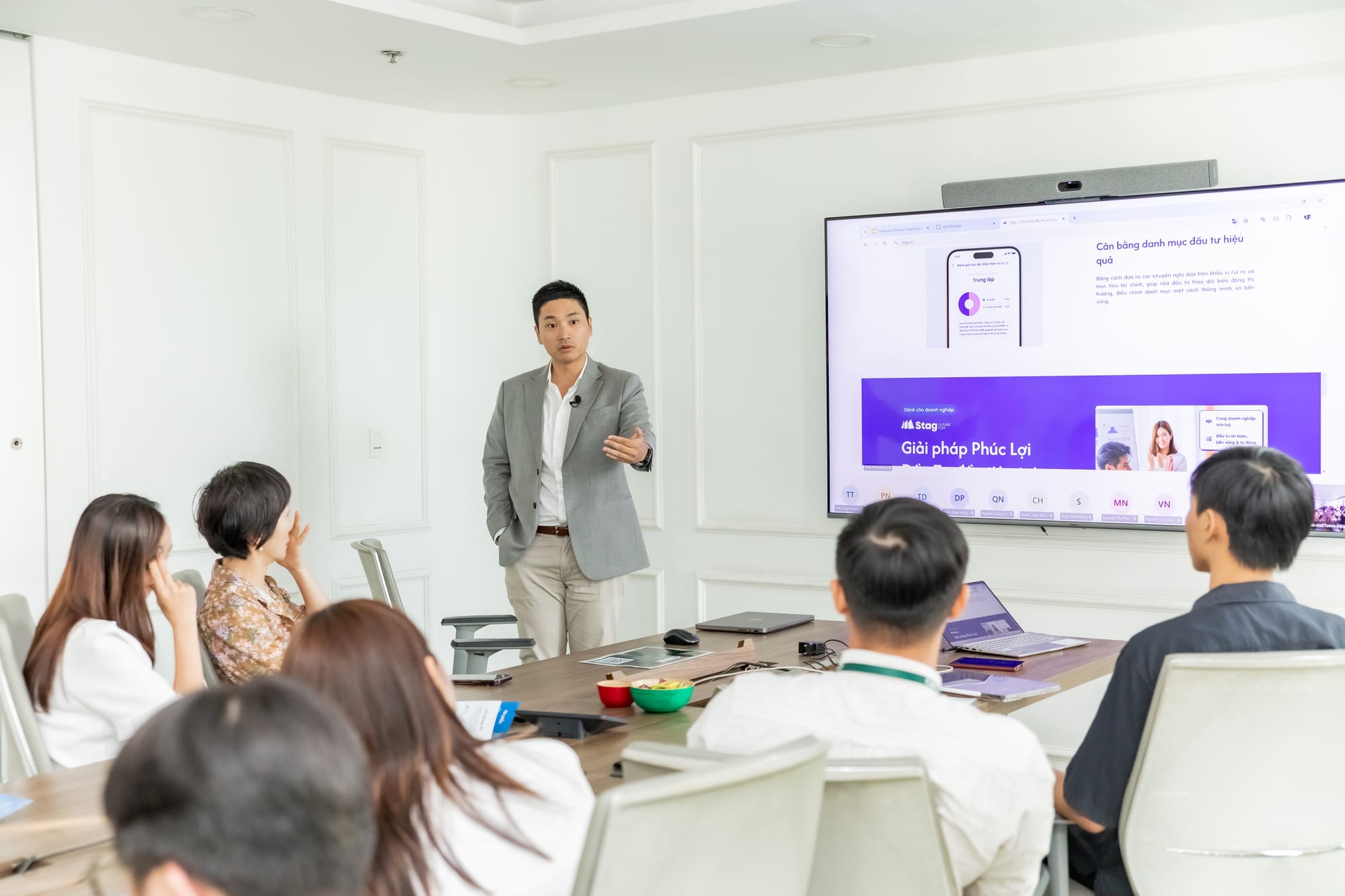 Stag tổ chức buổi Workshop hữu ích về chủ đề quản lý tài chính dành cho nhân viên CBRE Vietnam